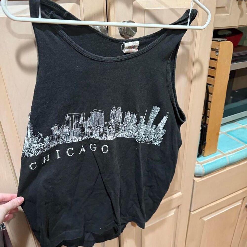 Chicago Illinois Fruit-of-the-loom Women's Black and Grey T-shirt